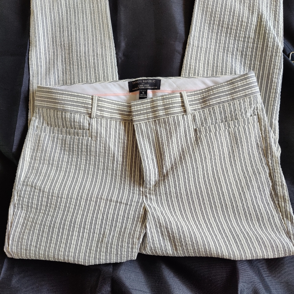 Petite Capri pants | grey & white pin stripe | Sloan crop | Banana Republic